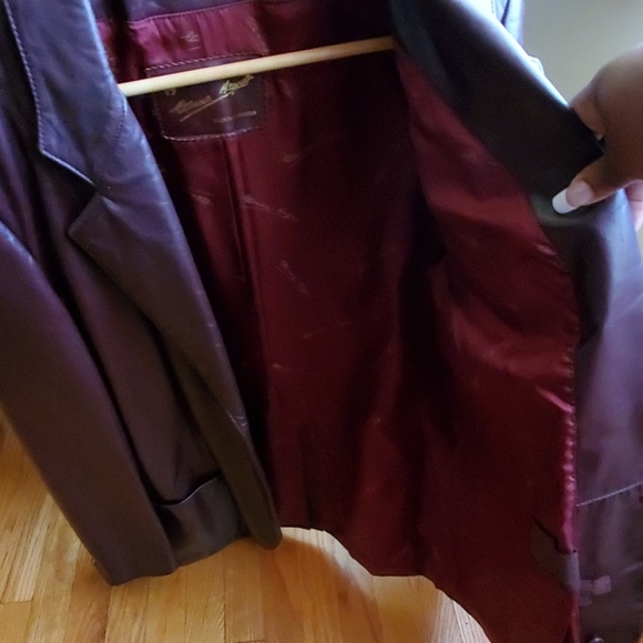 Leather Jacket - Picture 4 of 6